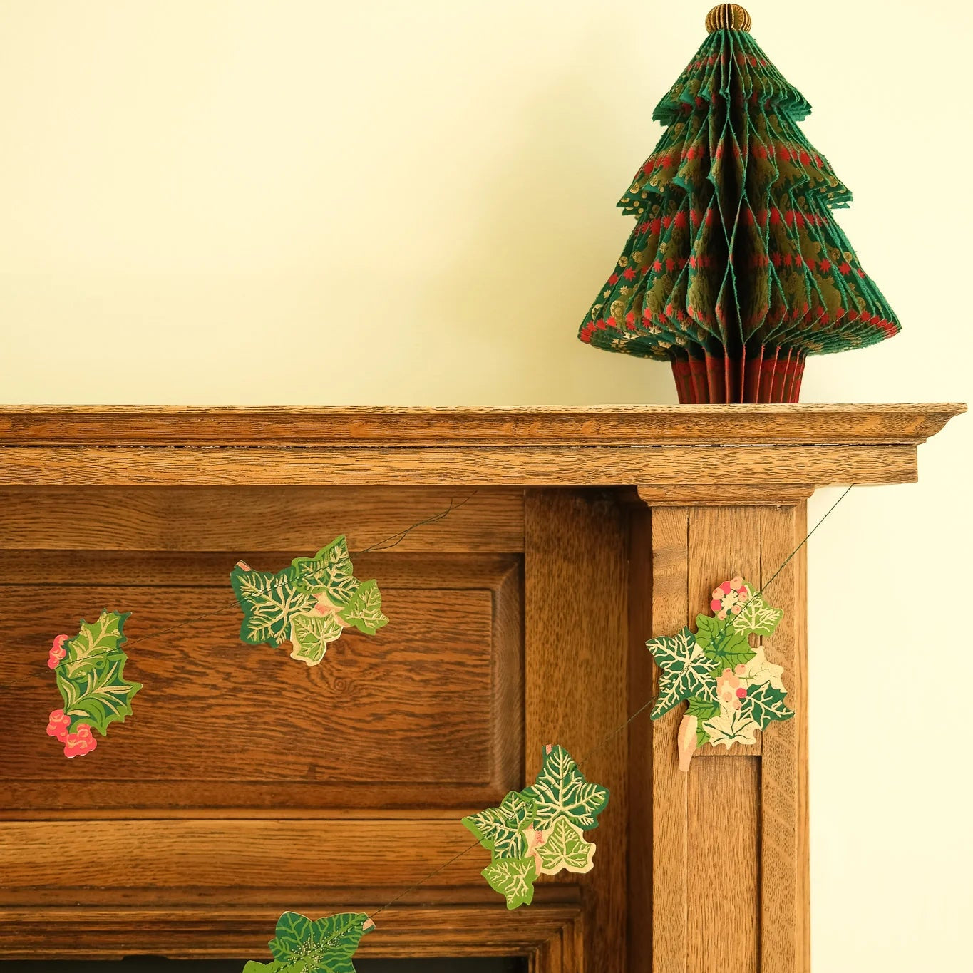 Holly and Ivy Garland